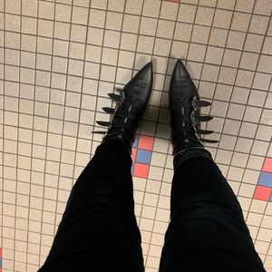 Size 10 bat buckles goth pikes